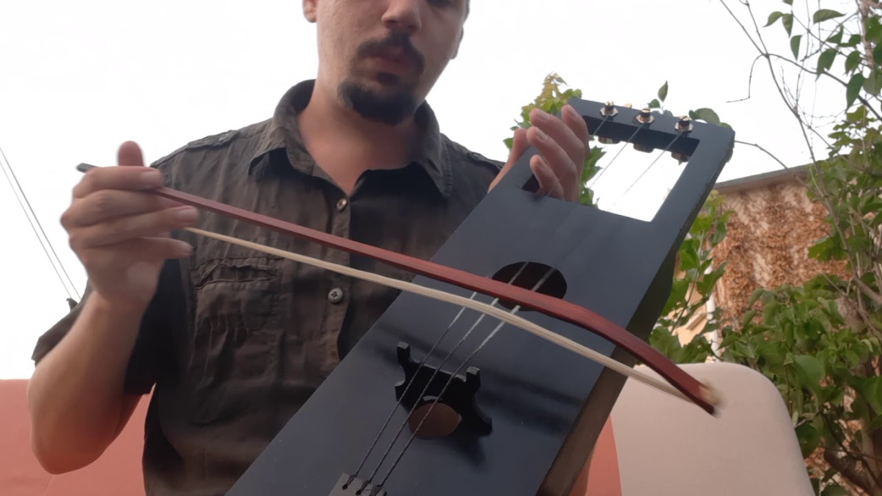 5 minutes of Tagelharpa improvisation.