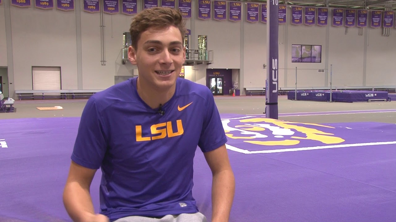 Знакомьтесь, Мондо: первокурсник LSU, побивший рекорды в прыжках с шестом