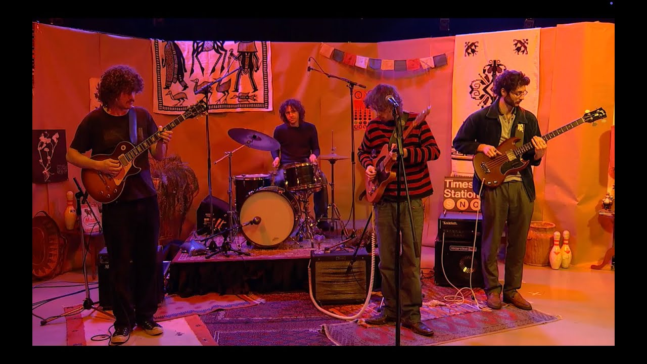 Shade Hadie - A Head For A Tooth (Live On Set)