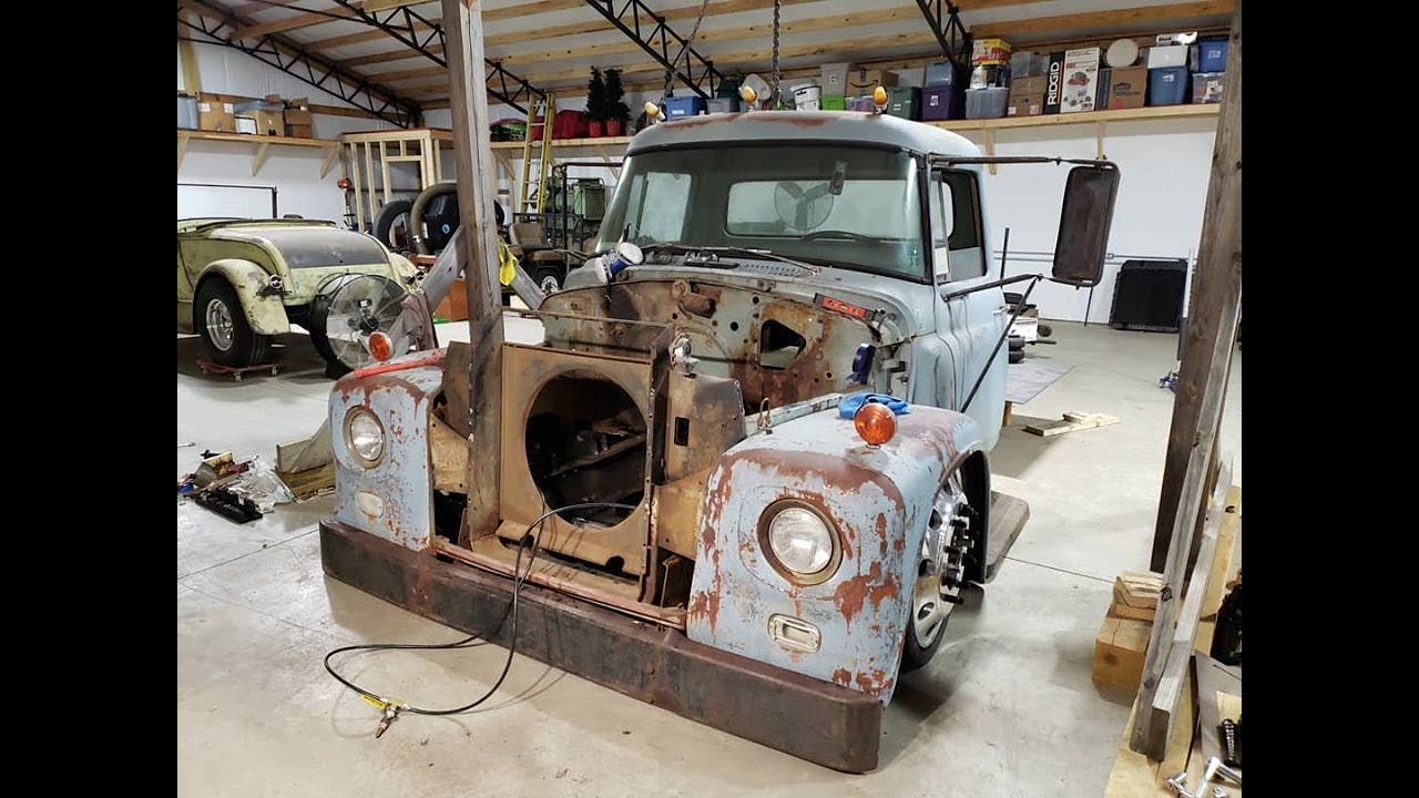 Update on the 1964 International Steering hooked up and bagged in the front