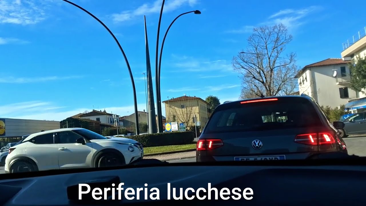 Girata in auto periferia di Lucca