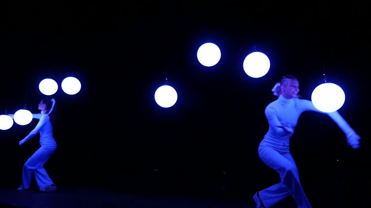 Interactive dancing with kinetic lights - Atomic Dance Factory & Prolight- Festival of lights Zagreb