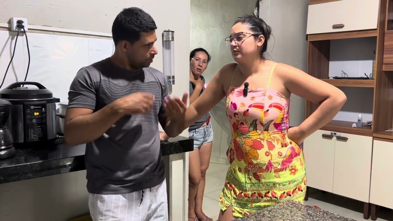 Perto da claudinha não pode falar nada 