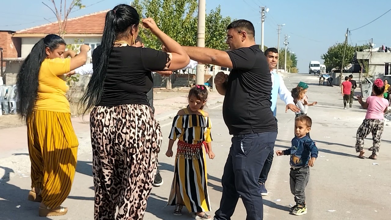 ROMAN DÜĞÜNÜ YAŞAR KOÇYİĞİT & DURMUŞ ALİ ŞEŞEN, BACANAKLAR YAPIYORLAR BU SPORU