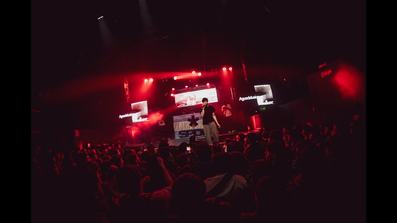 AGUSDELUSION EN UNICLUB