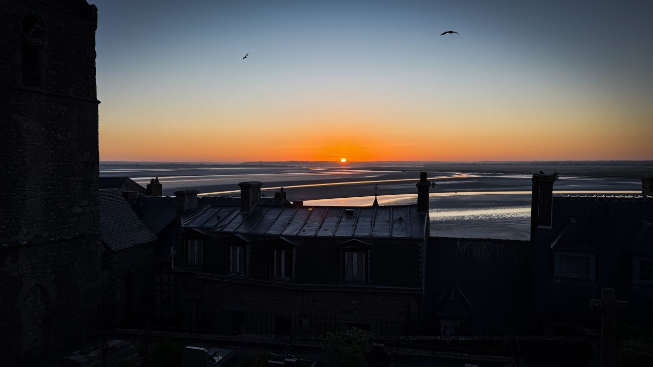 🇫🇷 Sunrise over Eglise Saint-Pierre 🇫🇷 Mont Saint-Michel: Normandie: France: Easter 2025