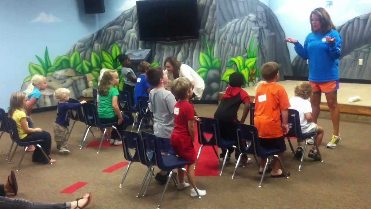 Fbc Lyons 3 year olds dancing and singing