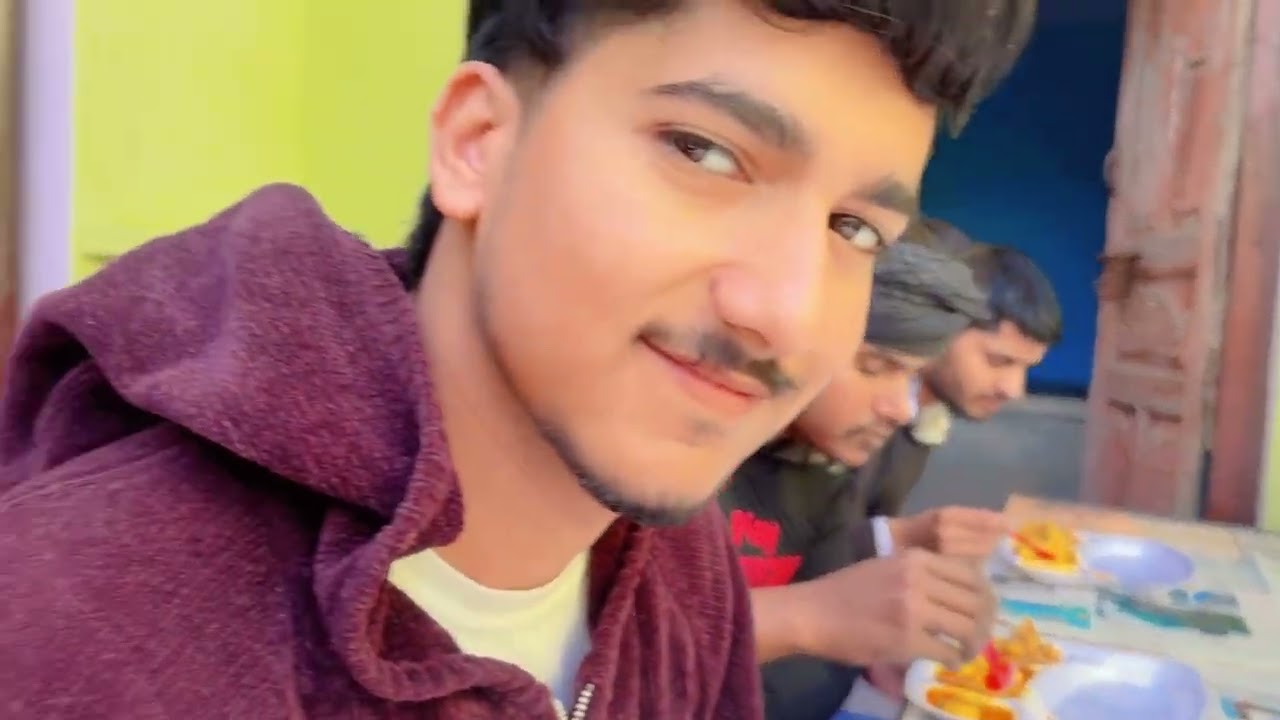 Free Day Playing Cricket #bhaikishaadi #bhaatgeet #mehandi #cricket #weddingvlog 