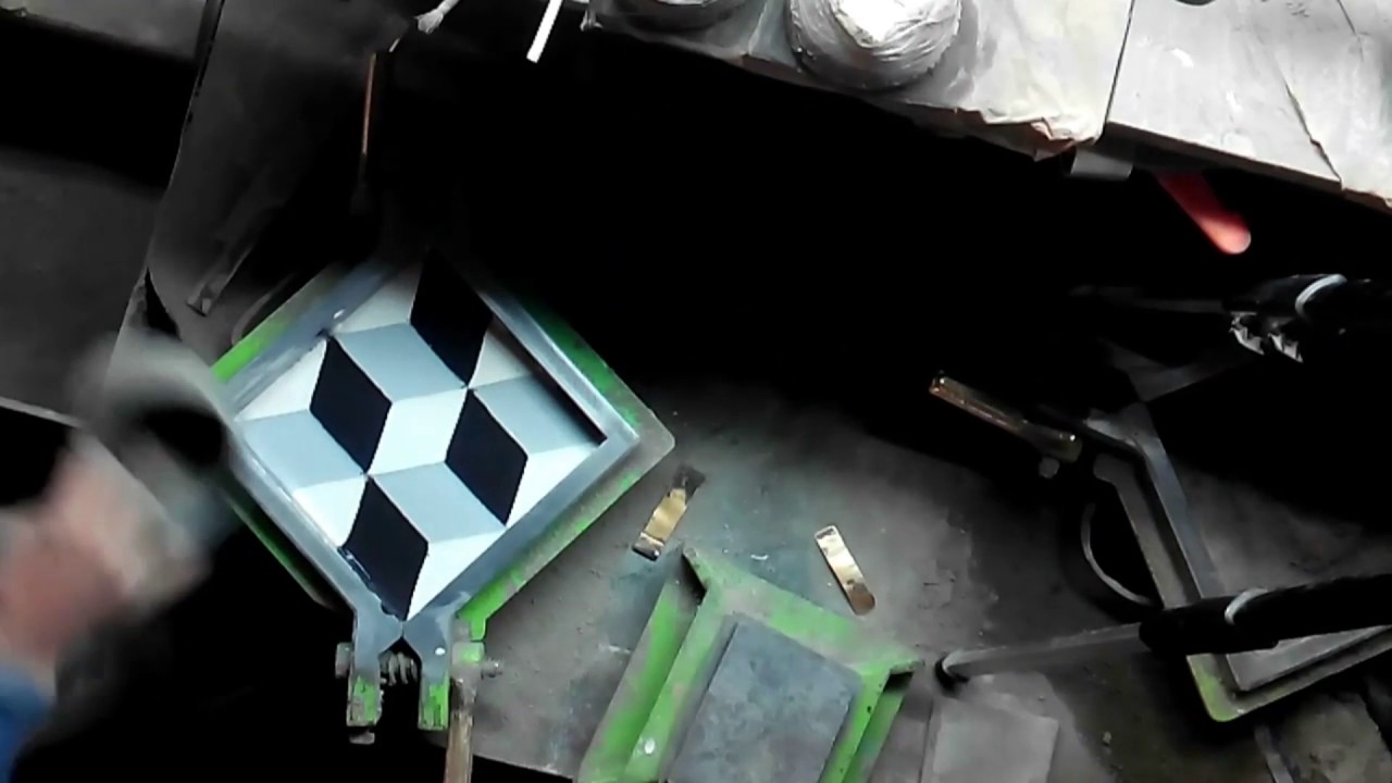 Cement tiles manufacture - Cimenterie de la Tour
