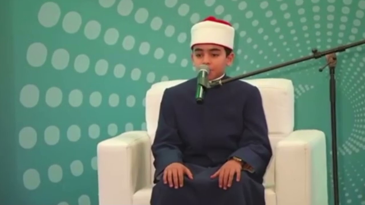 محمد القلاجي يبدع في تلاوة قرآنية في مؤتمر المجلس الاعلي للشئون الاسلامية. 