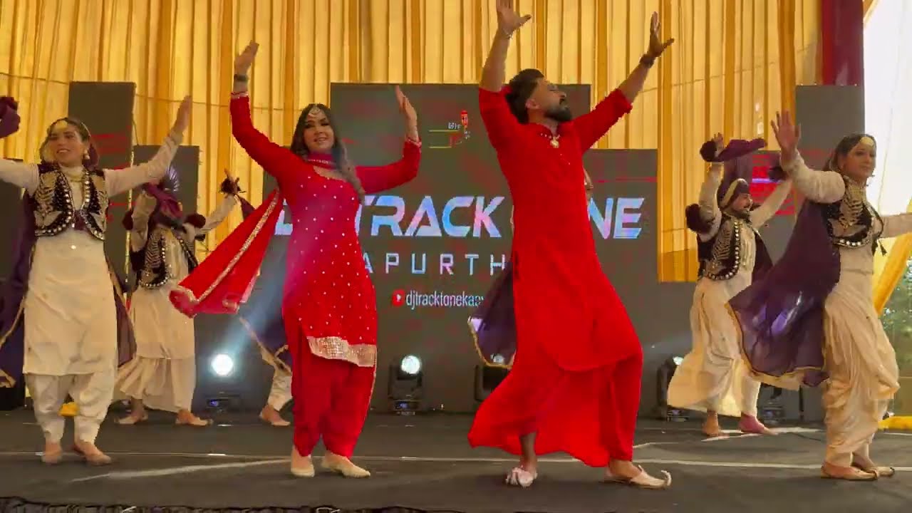 Ik Charkha Gali De Vich Legend Sardool Sikander | Best Punjabi Wedding Dance Group | Dj Tracktone