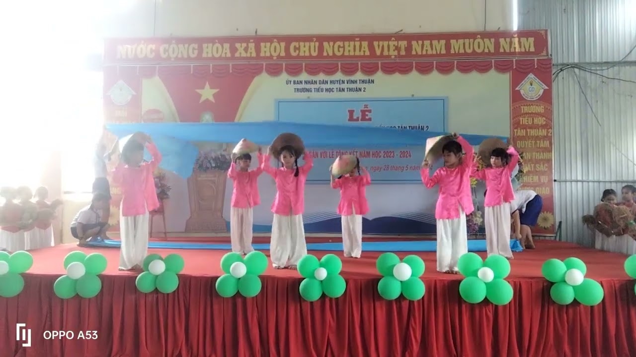 Văn nghệ tổng kết năm học 2023-2024 của trường Tiểu học Tân Thuận 2