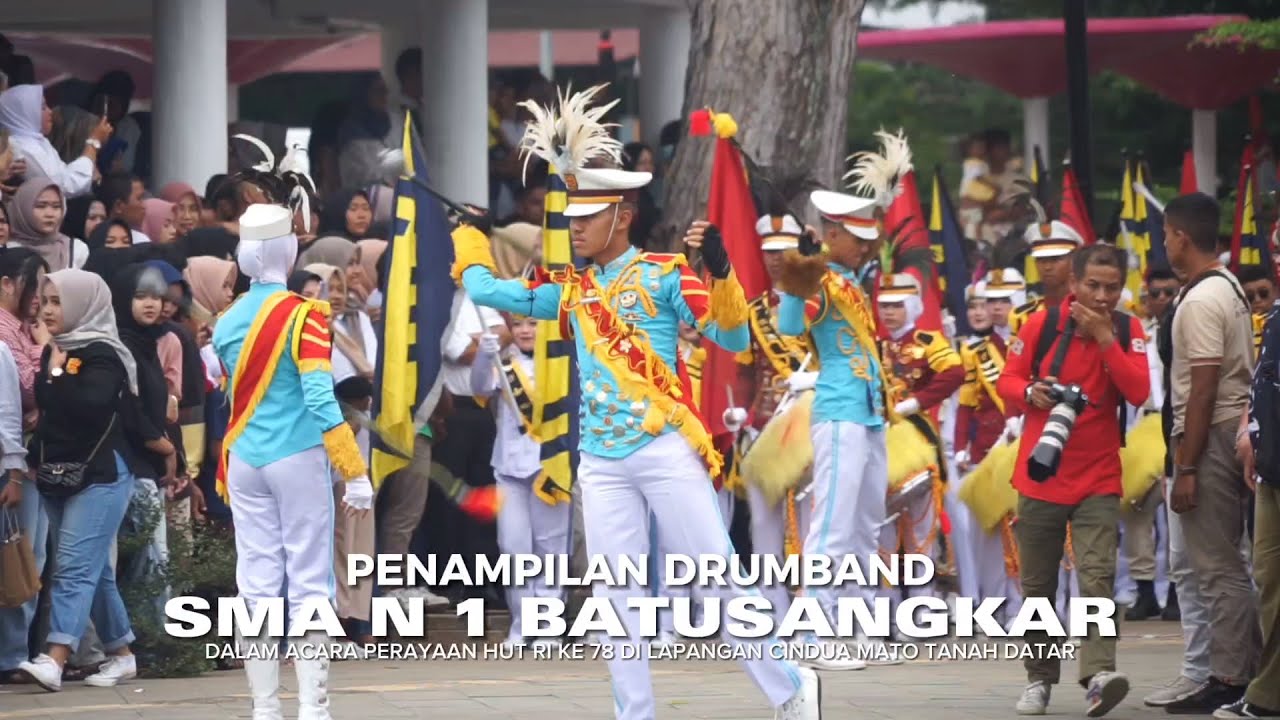 Luar biasa penampilan DrumBand SMA N 1 Batusangkar memukau penonton