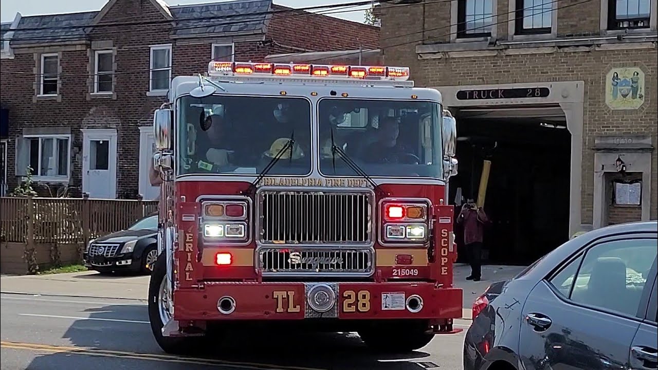 **BRAND** NEW PFD TOWER LADDER 28 & Battalion 12 Responding (Q,Horn,Wail)
