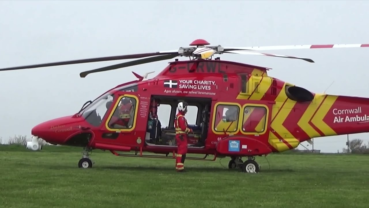Cornwall Air Ambulance Castle Air Leonardo AW169 in Padstow | Landing & difficult startup & takeoff