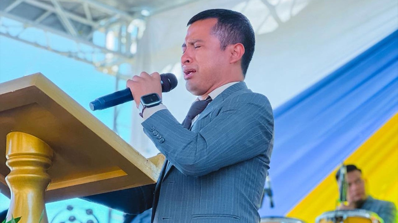 Vendrán tempestades yo lo sé 🌍 Maynor Morales y su agrupación Emanuel