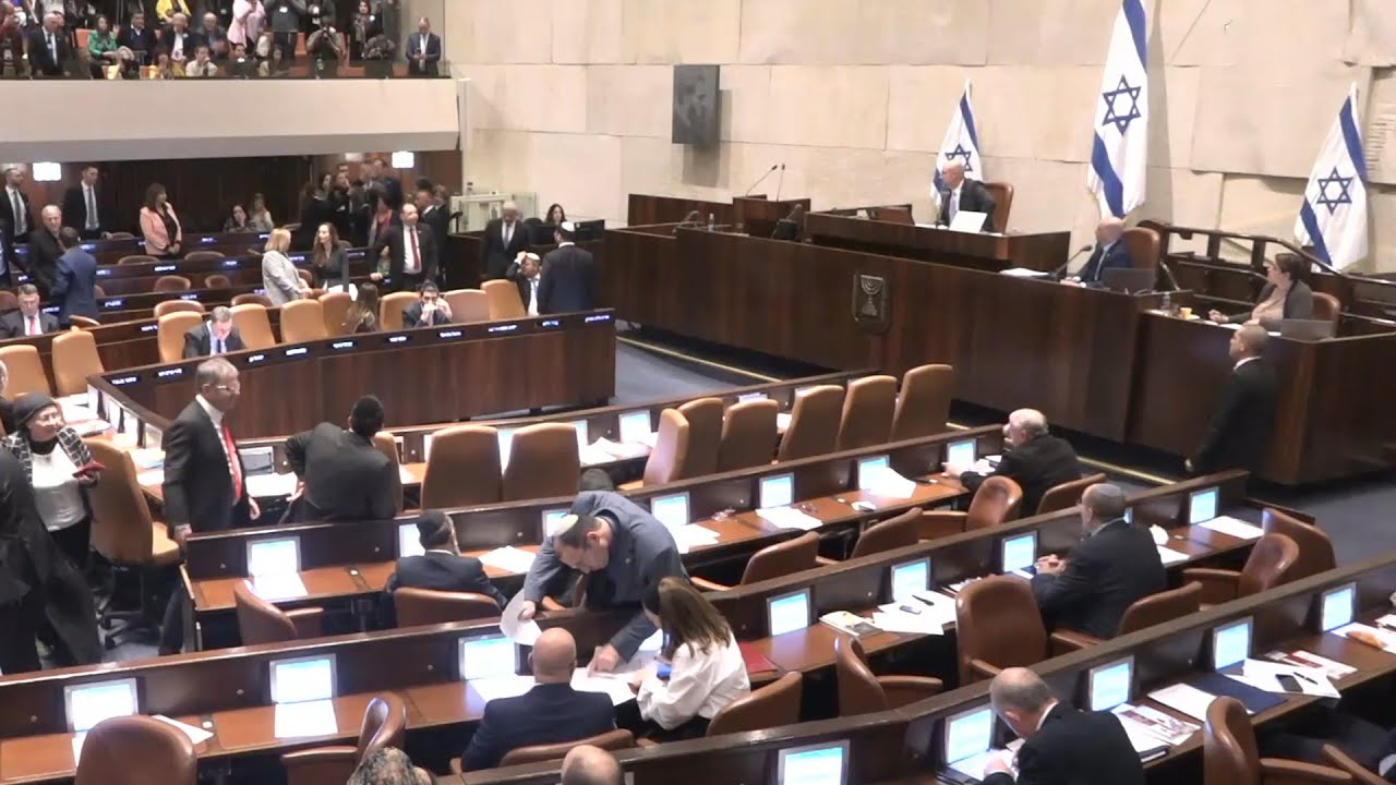 בליץ החקיקה נמשך: פסקת ההתגברות וחוק דרעי עברו בקריאה טרומית