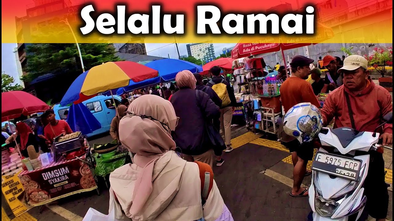 Suasana Pagi Berangkat Kerja Stasiun Tanah Abang Jakarta