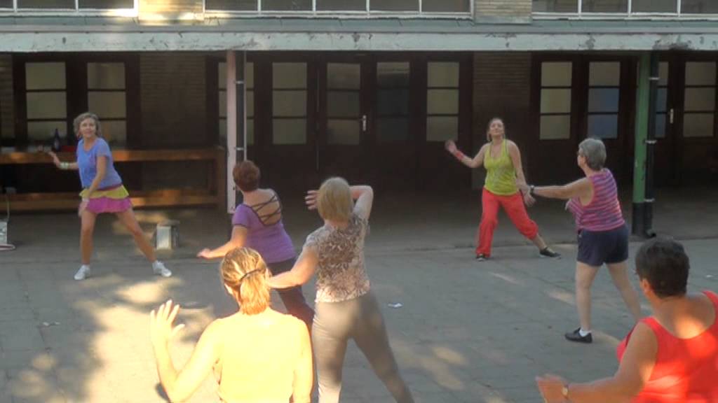 Zumba Gold - Warm up 1 - Daddy Cool_Boney M (Zumba a LIege)