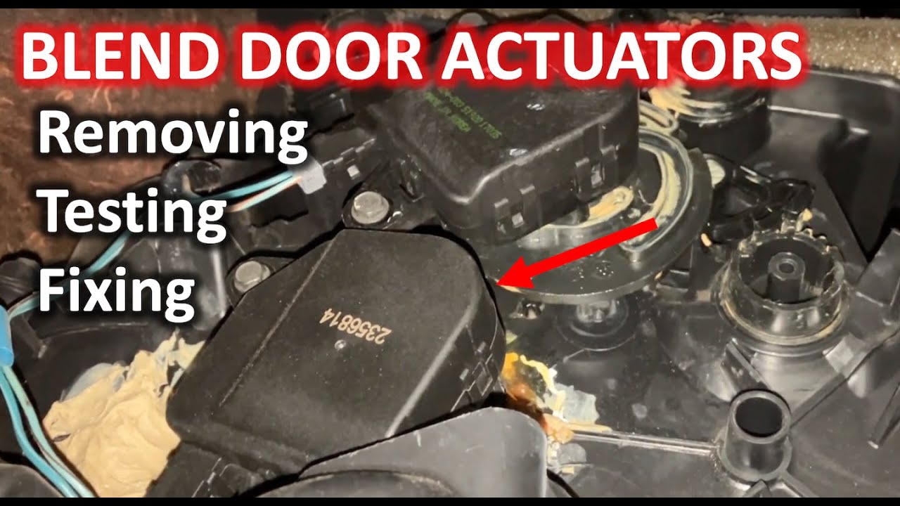 Устранение неисправностей и проверка приводов дверей смешивания на Chrysler Town and Country 2007...