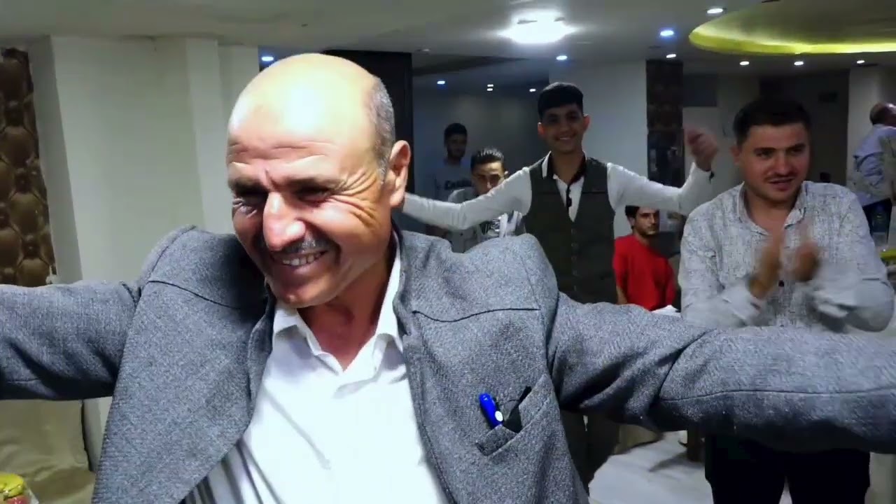 يا شيال الضيم  يلي يعتني وغيري اشتريت. جركسيات الفنان محمد لبان