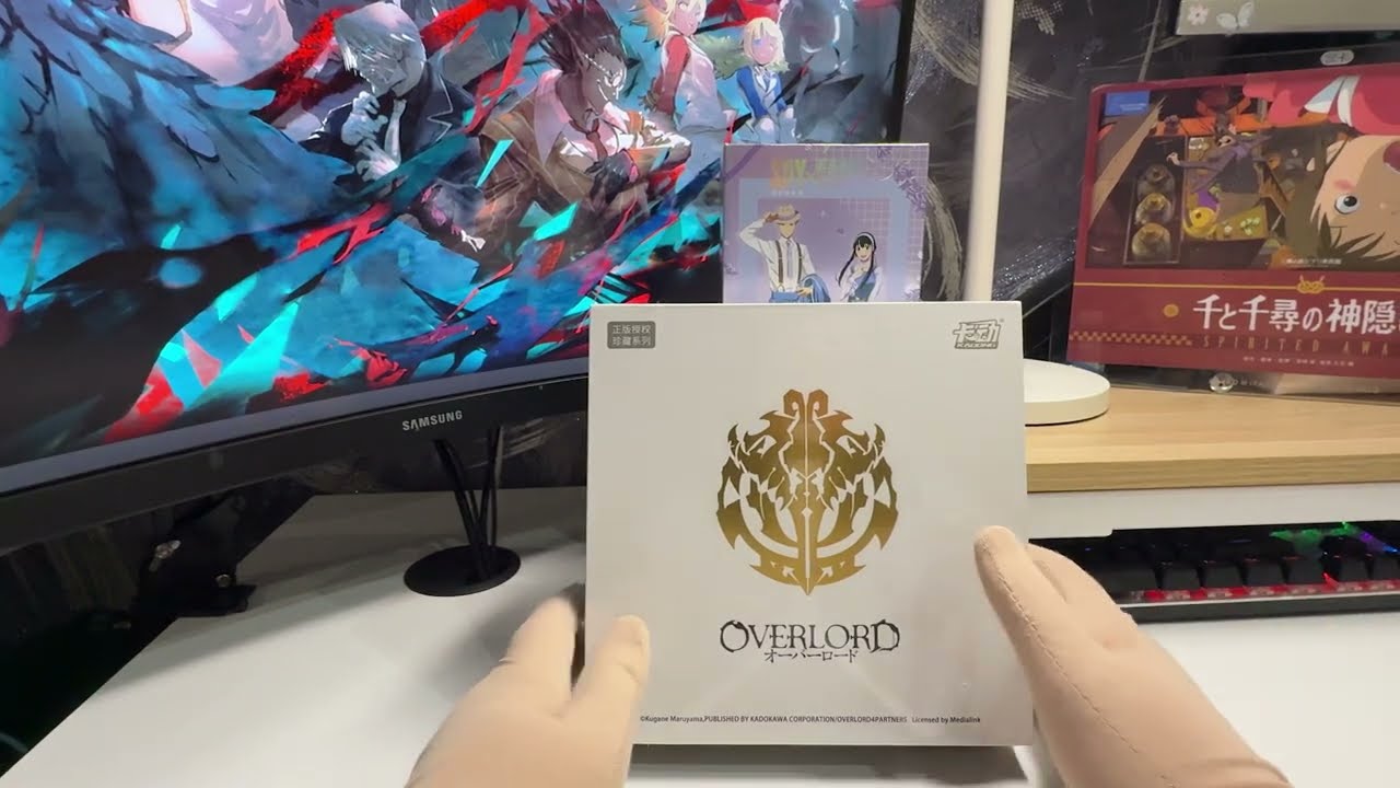 ✩ Белый суприм бокса с картами по Overlord ✩