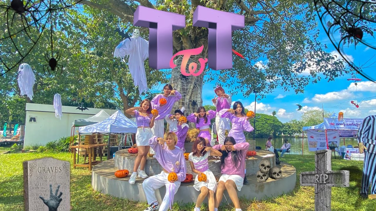 ✨ Halloween Special ✨[ K-POP in Public ]Twice (트와이스)  
