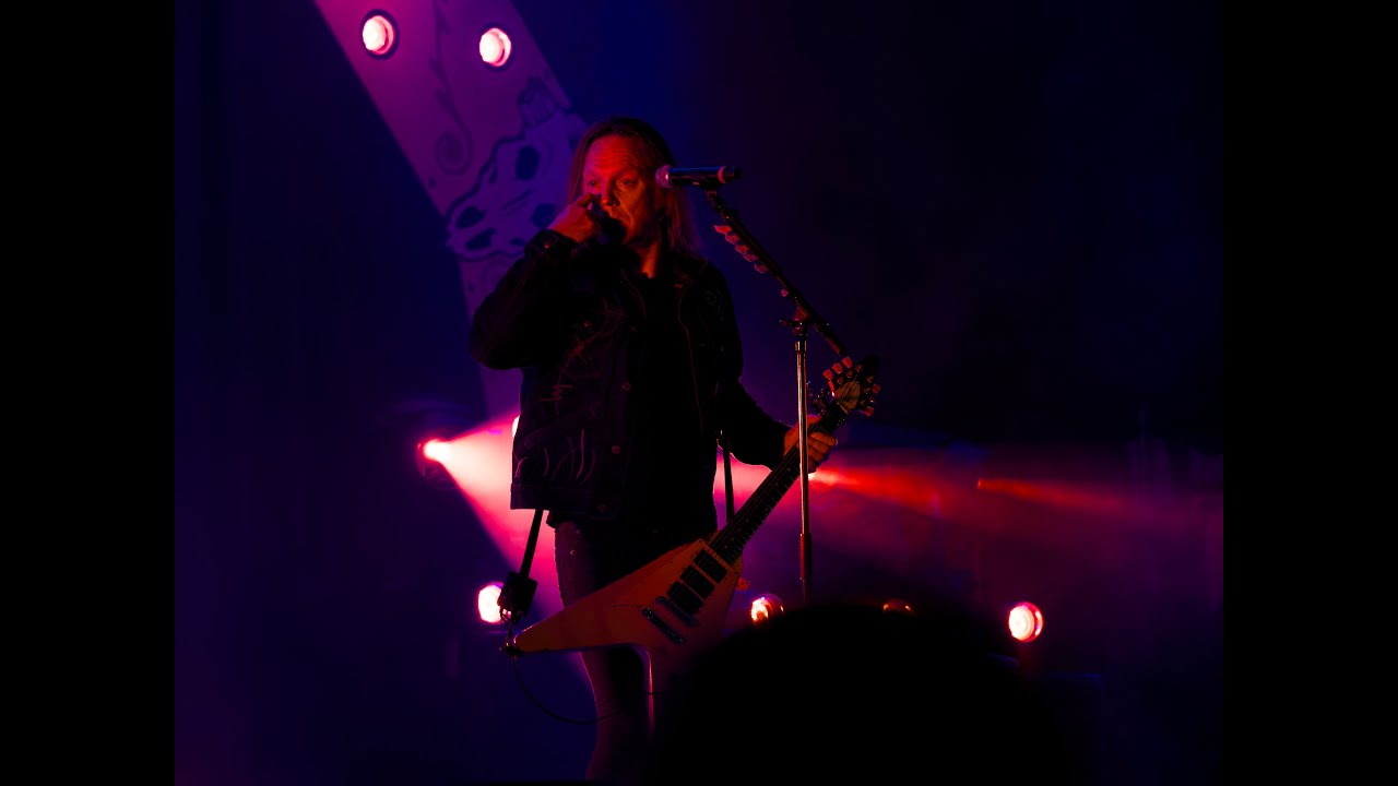 D-A-D - Sleeping My Day Away. (extended solo by Jacob Binzer) Kungstorget Göteborg 1/9-23