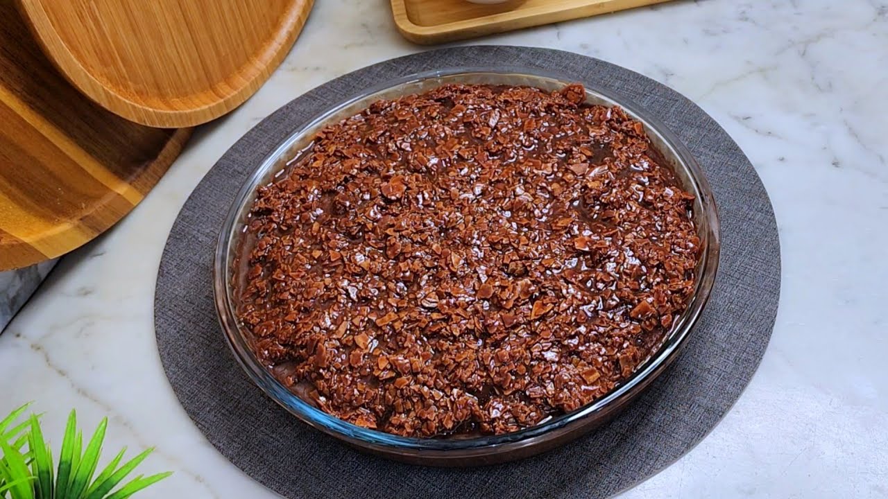 كيكة  كرانشي  الشكولاطة مقرمشة ومسقية مشربة للقلب تذووووب  ذوبان