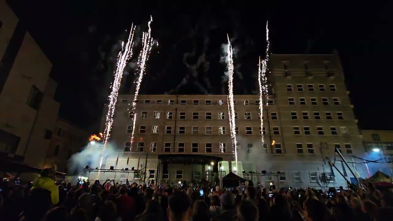 Pyro-Show zum Salzfest 2024 in Halle