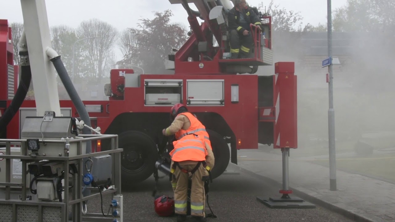 Flinke woningbrand aan de Lipsker in Delfzijl