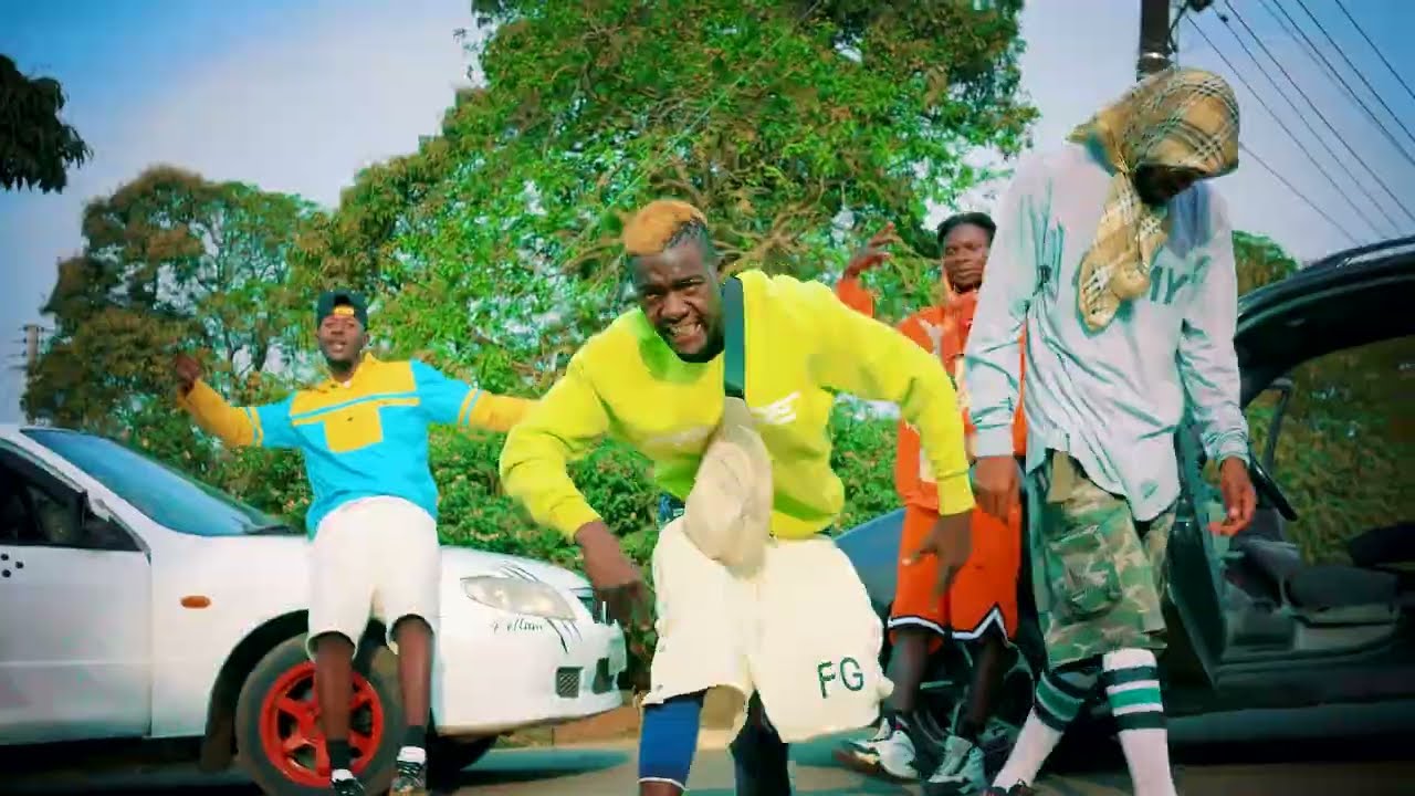 Cubic Ice ft Fwantaneni Boys & Petlam   Efyo Chikalaba ( zambian music )