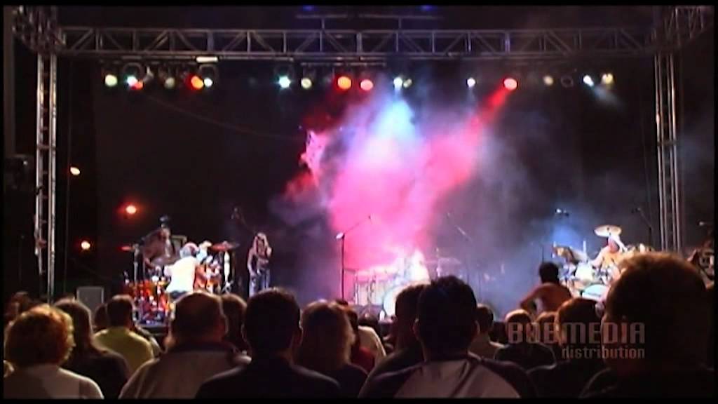 Drum Legends feat. Hermann Rarebell + Pete York + Charly Antolini - Wipeout