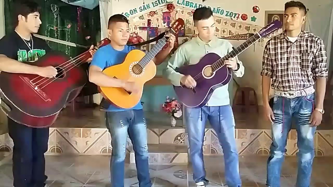 Los primos Méndez -Iva Jesús caminando.