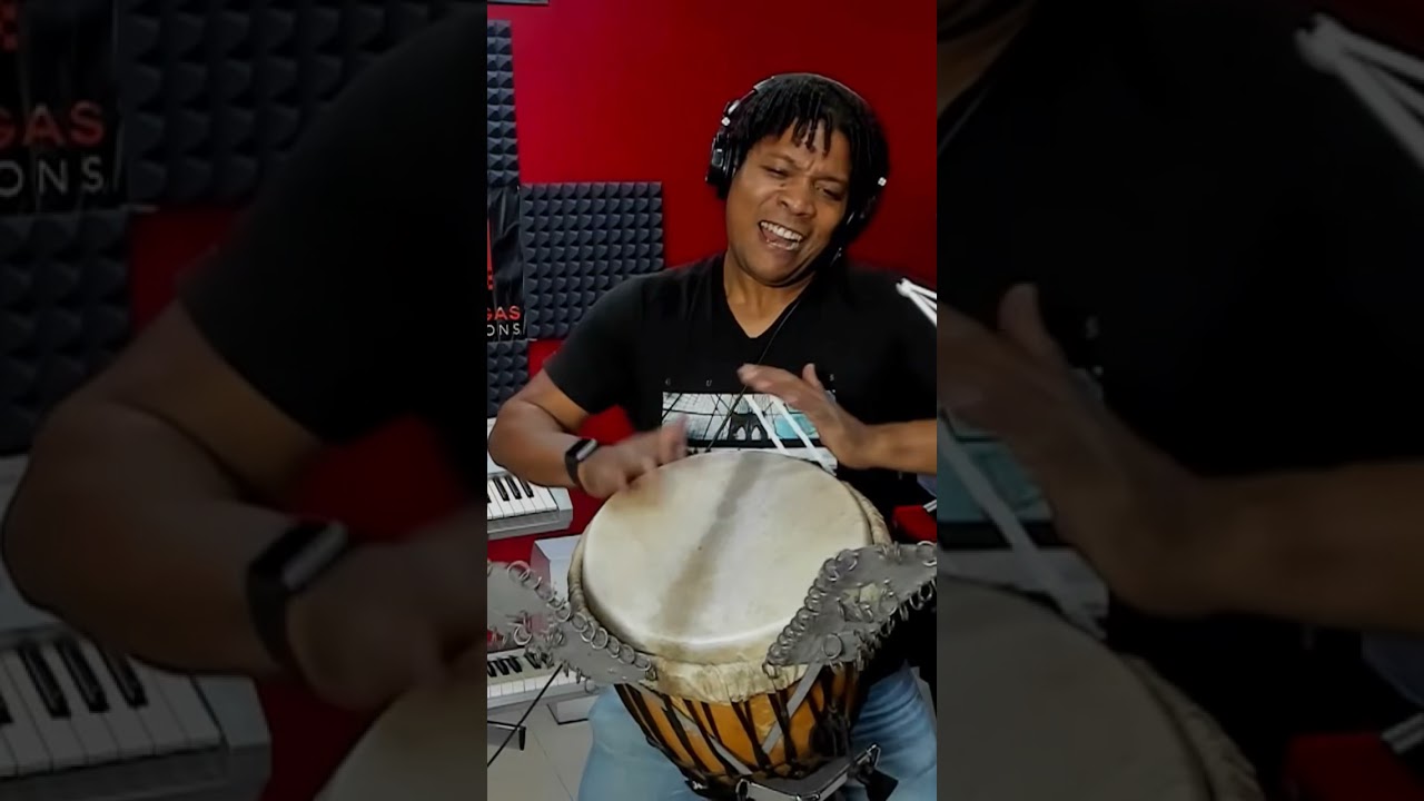 Tocando Djembe