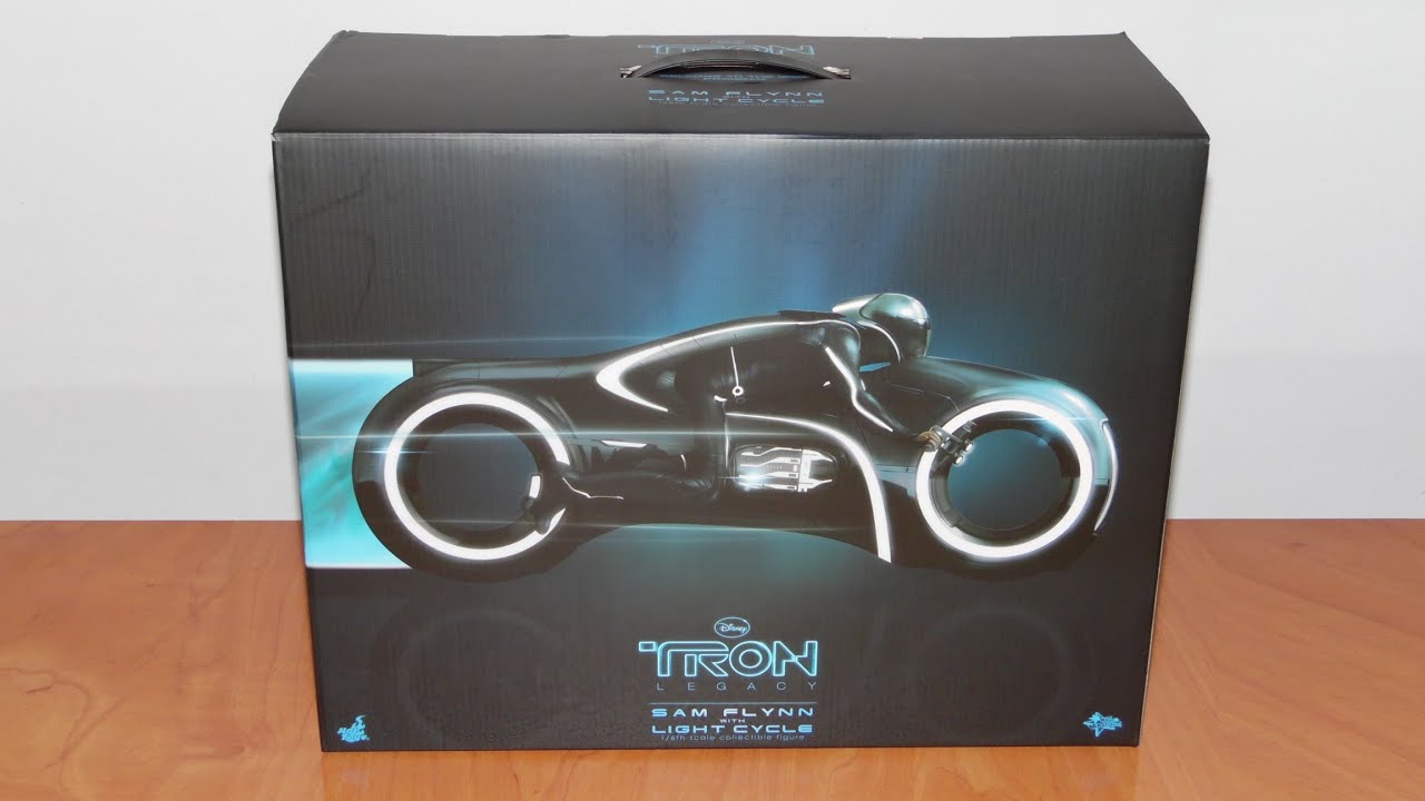 TRON LEGACY-SAM FLYNN LIGHT CYCLE 1/6 th-HOT TOYS & SAM FLYNN-1/6 th ACTION FIGURE CUSTOM MADE BY ME