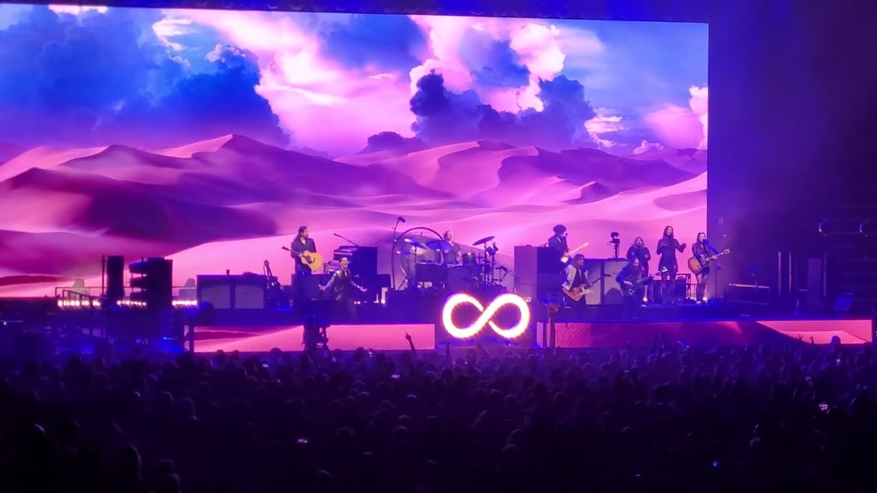 Dave Keuning 'Caution' Guitar Solo⚡️- The Killers - Toronto - Sept. 23, 2022 (Scotiabank Arena)