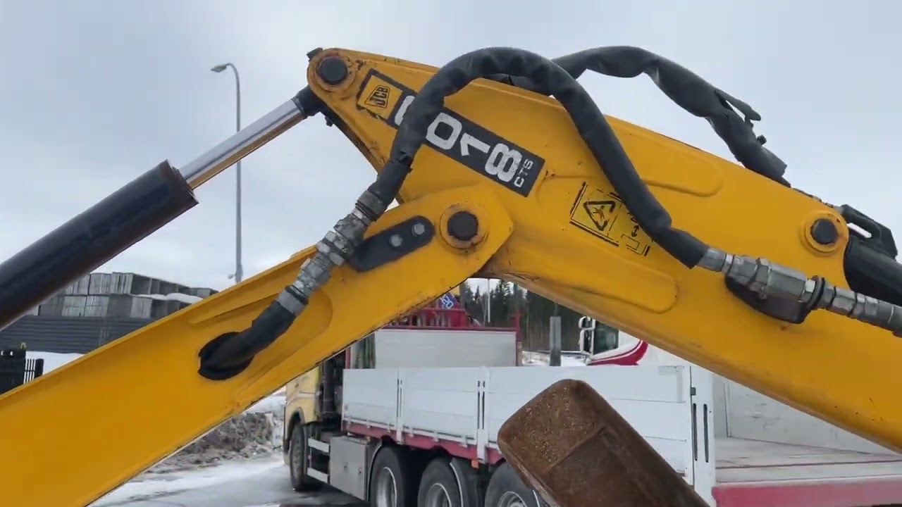 JCB 8018 cts / 2013