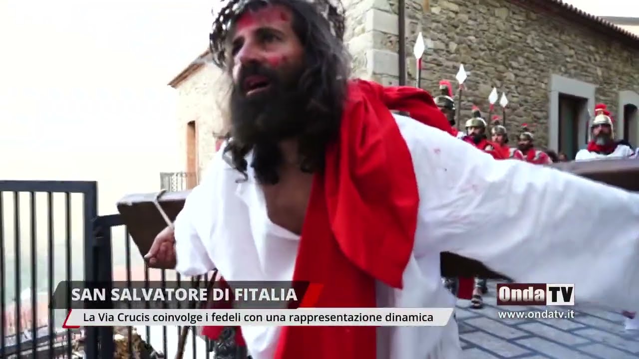 Questa bellissima Via Crucis vivente coinvolge i fedeli con una rappresentazione dinamica