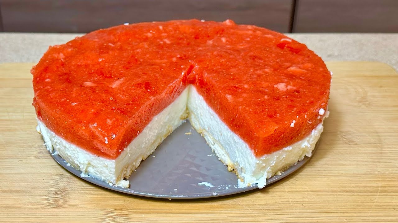 Pyszny Sernik na zimno z jogurtem naturalnym. Prosty pomysł na ciasto bez pieczenia.