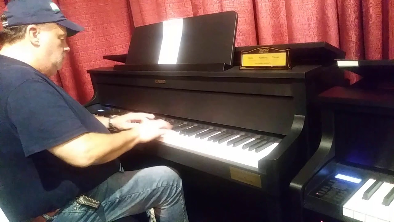 Greg Wylie, playing electronic piano