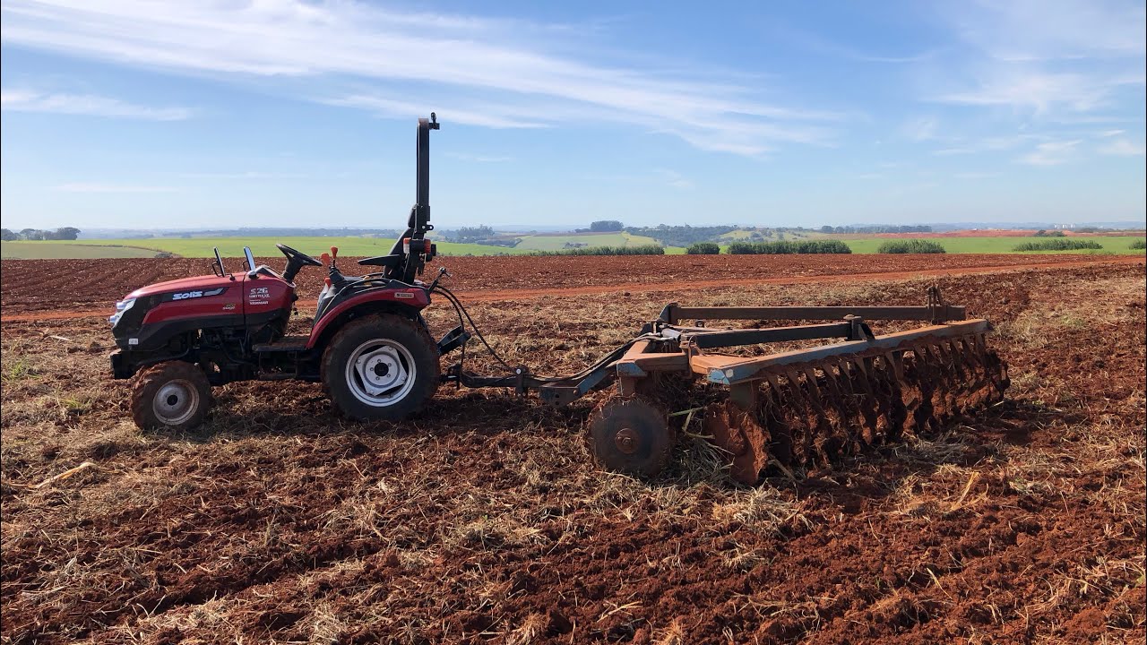 TESTANDO O YANMAR SOLIS 26 NA NIVELADORA DE 36 DISCOS