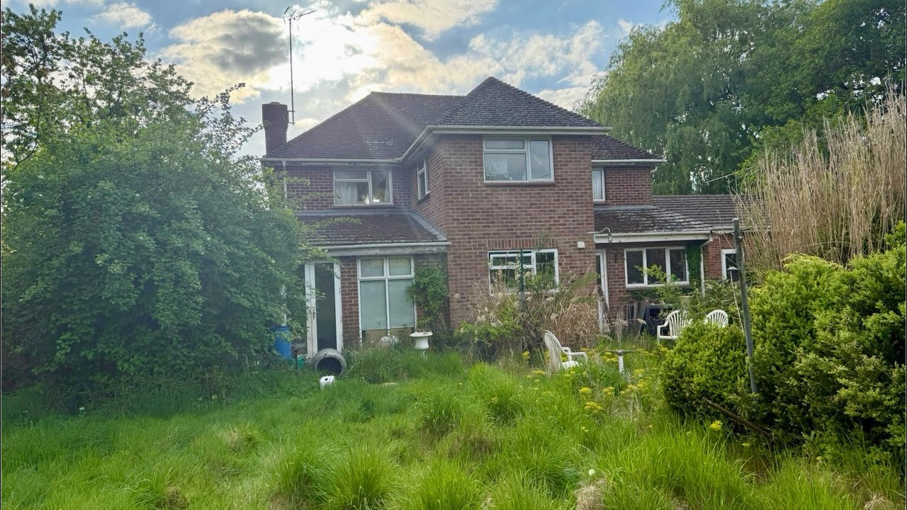 Abandoned Model Makers House His Whole Life Was Left Frozen In Time