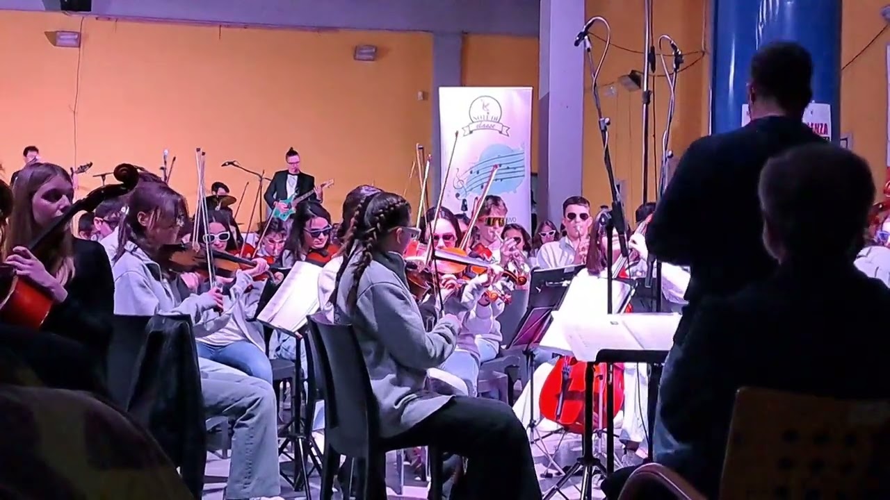 Note di Classe suona Peter Gunn