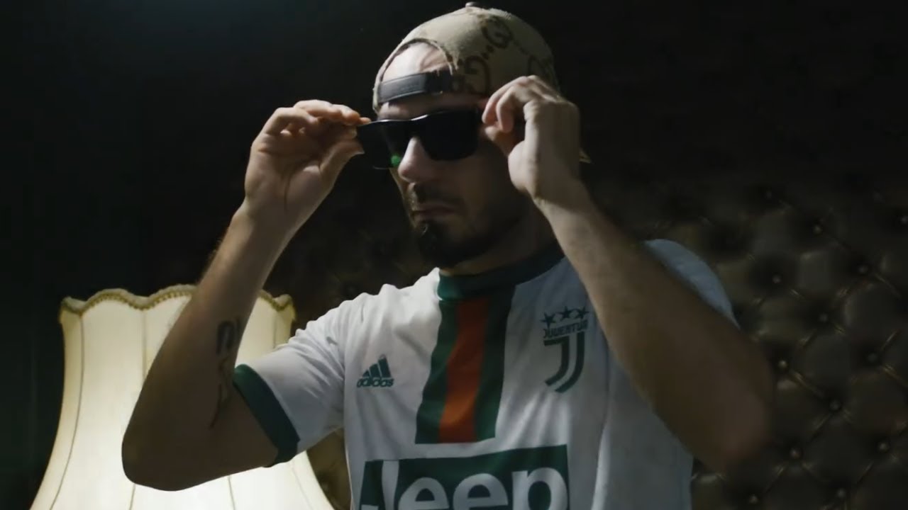 Capital Bra - Free Palestine (Musikvideo)