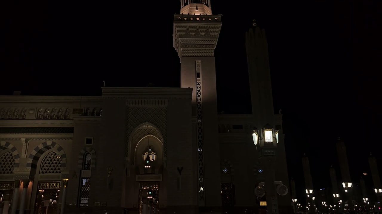 أذان العشاء لــ المؤذن #عمر_كمال || الإثنين 20 رمضان 1447هـ 