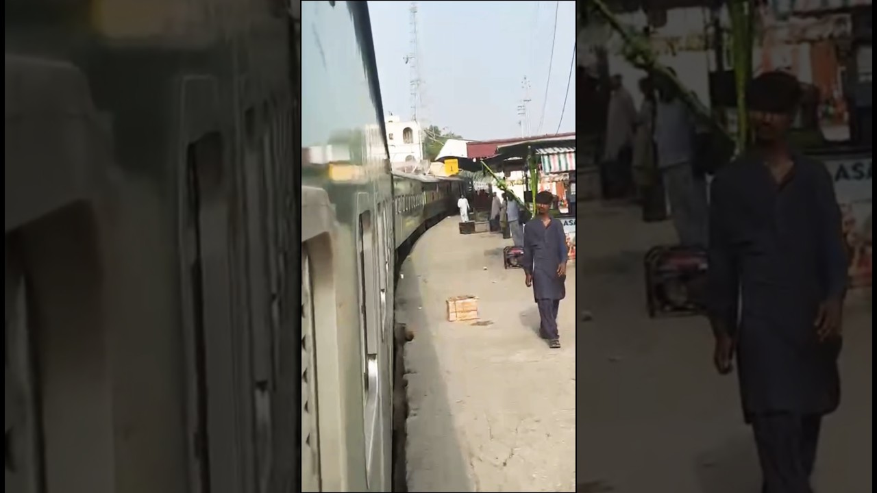 Green line arrival of Rohri railway station #geu20c #expresstrain #railway