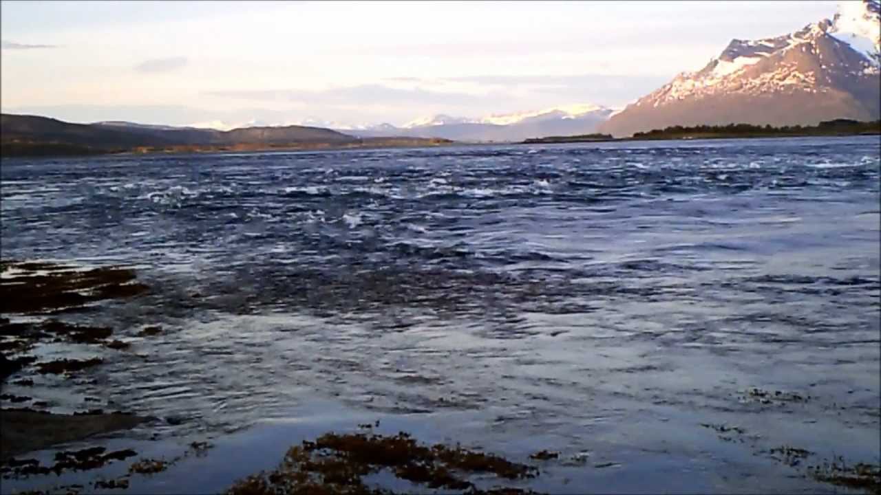 Hamarøy,   Nesstraumen Og Gapahuken På Nes