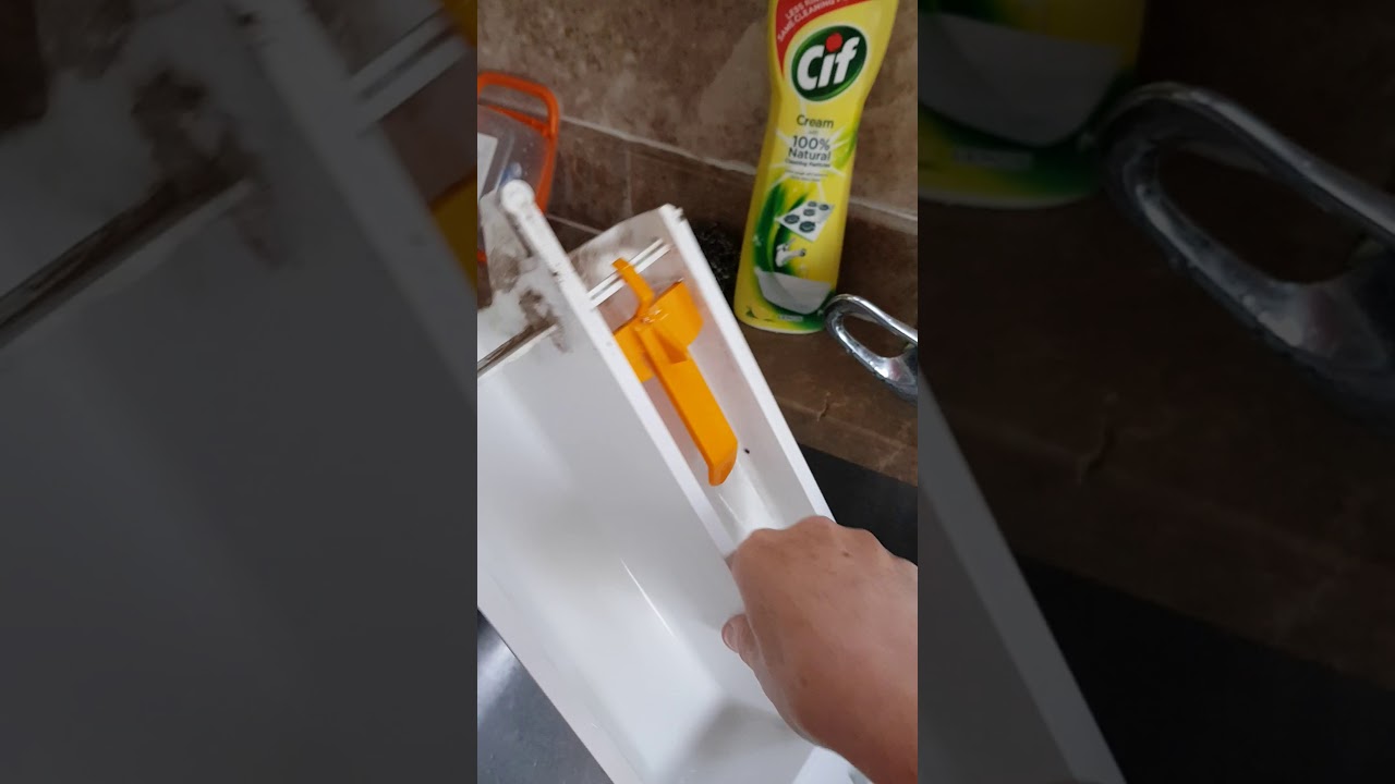 Cum sa cureti masina de spalat mai exact caseta de detergent/balsam de la masina de spalat Miele