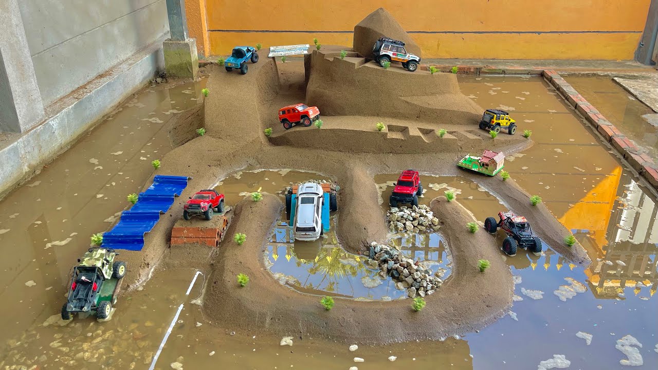 RC Cars Battle Through Extreme Mud Island! Only the Strongest Survive!